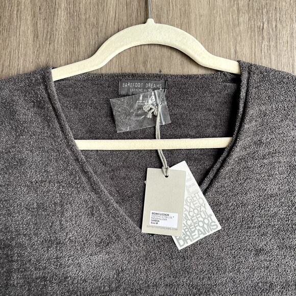 NWT Barefoot Dreams Cozychic Ultra Lite Pintuck V Neck Pullover in Carbon Medium - Picture 5 of 7